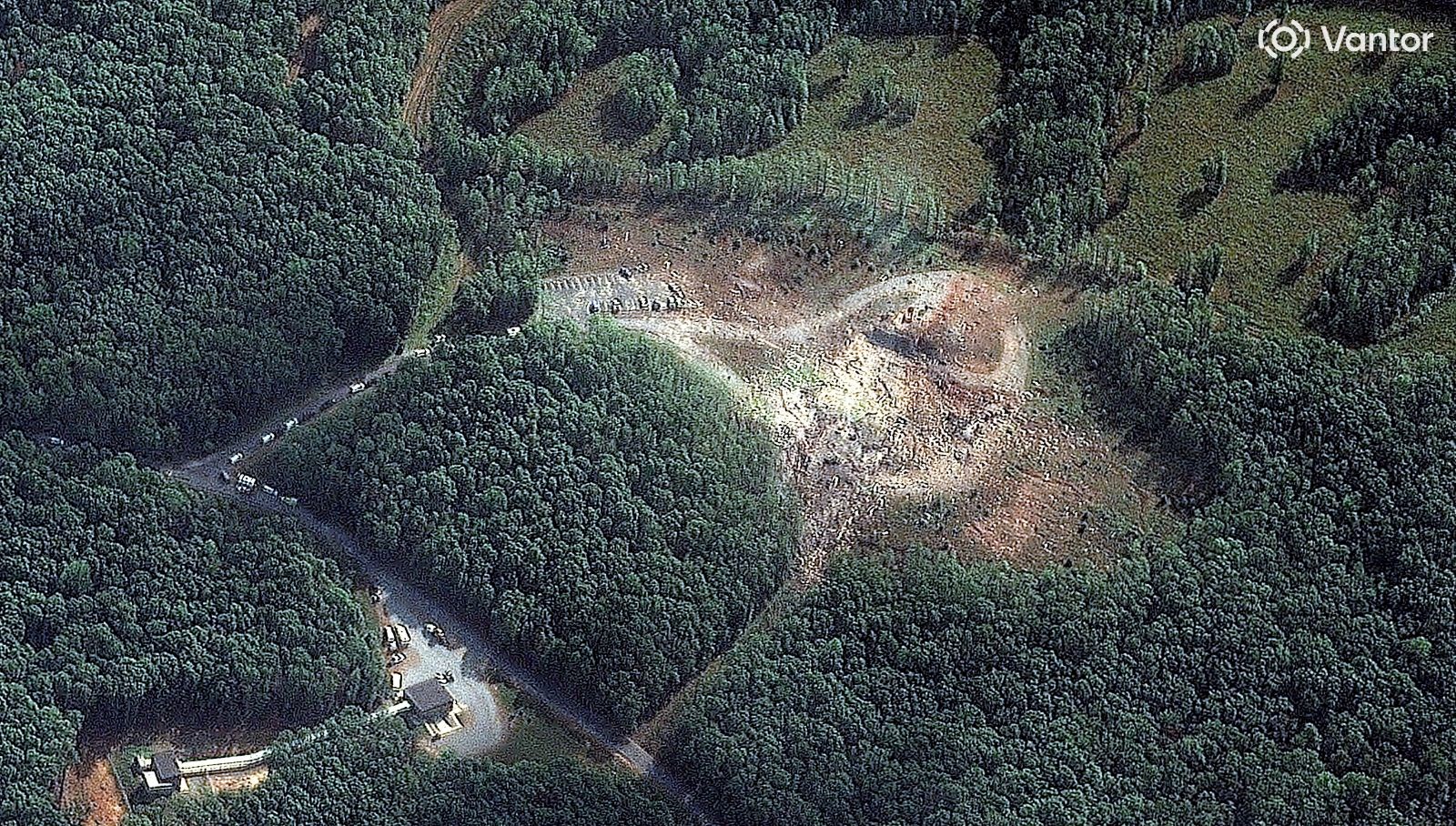 16 kisi oldu bina yok oldu abddeki patlamanin boyutu uydu goruntulerinde X66CFcpx.jpg