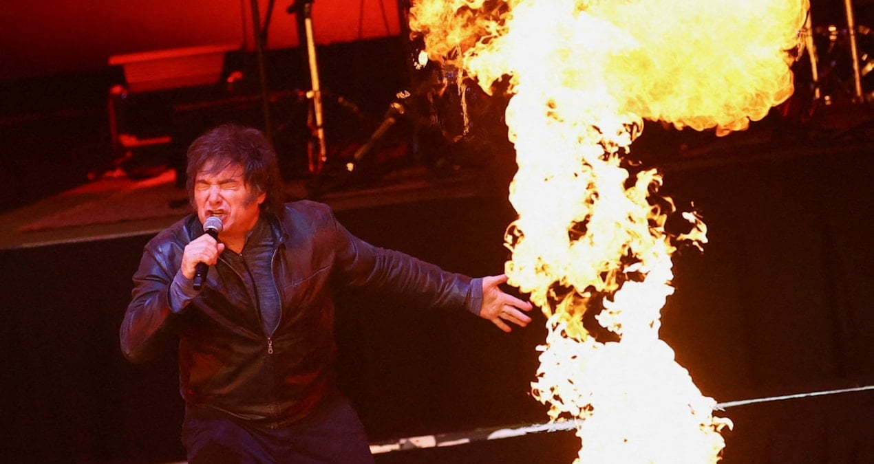 ulkesini ekonomik krize surukleyen baskan stadyumda konser verdi ahLdCJJ1