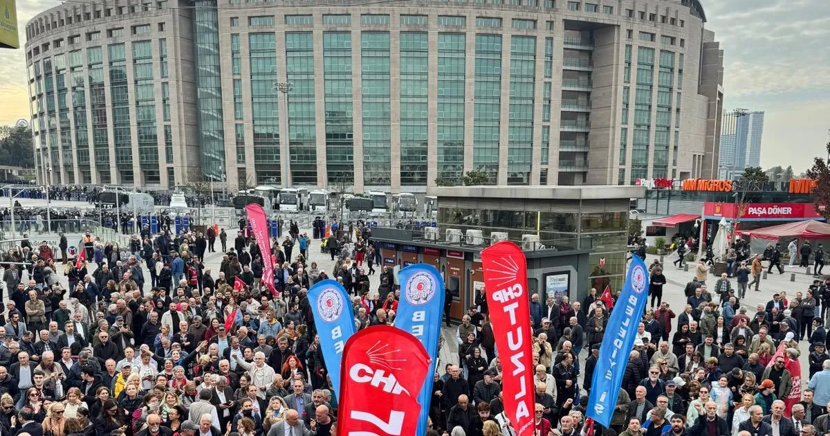 imamoglunun babasi ve ogluna yurtdisina cikis yasagi SIwMITvb.webp