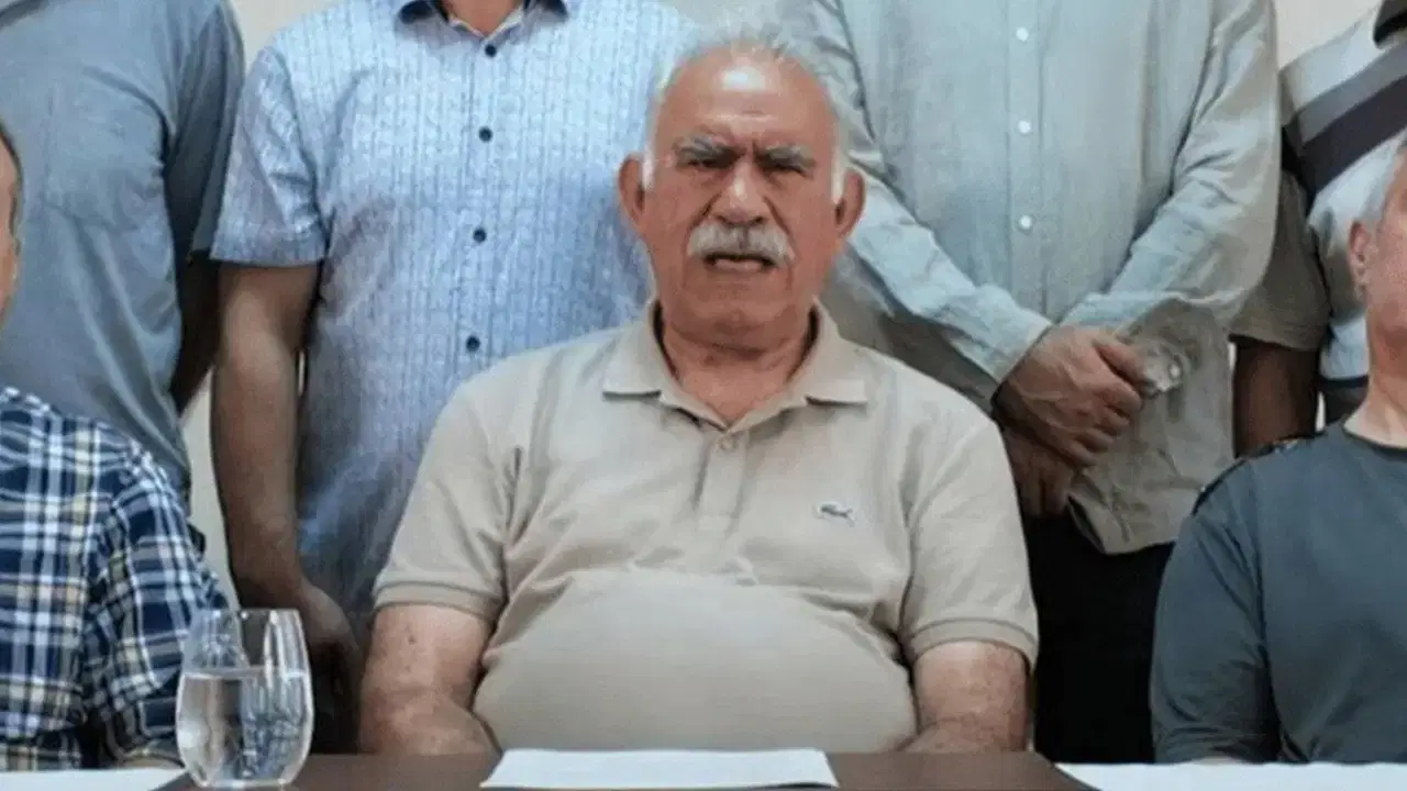 teror orgutu lideri abdullah ocalan ailesiyle gorustu bySvrwRB.jpg