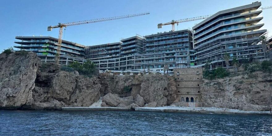 Koç Holding’in 100 Milyon Dolarlık Yenilenen Divan Talya Oteli, 13 Yıl Sonra Misafirlerini Ağırlamaya Hazır