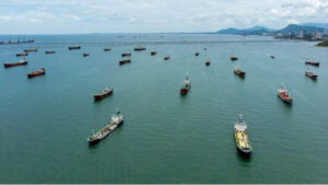 hurmuzun-kapali-kalmasi-resesyonu-tetikleyebilir-uyarisi-acRQIulz