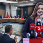 chp-kurmaylarindan-burcu-koksal-tepkileri-kimisi-santaj-karsisinda-hapsi-tercih-ediyor-kimisi-de-boyun-9hNDLrWz